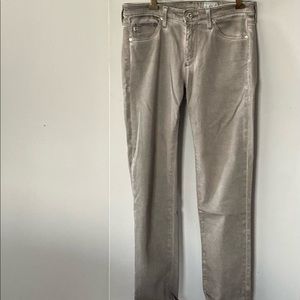 Gray brushed cotton mid-rise skinny crop. Size 26